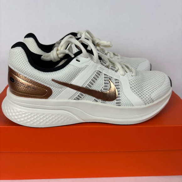Nike, Run Swift 2, Sail White/Metallic Copper Running Shoes Sizes 7 W - 5.5 M - Picture 1 of 10